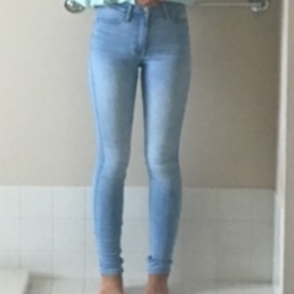 hollister light wash super skinny jeans size 00S